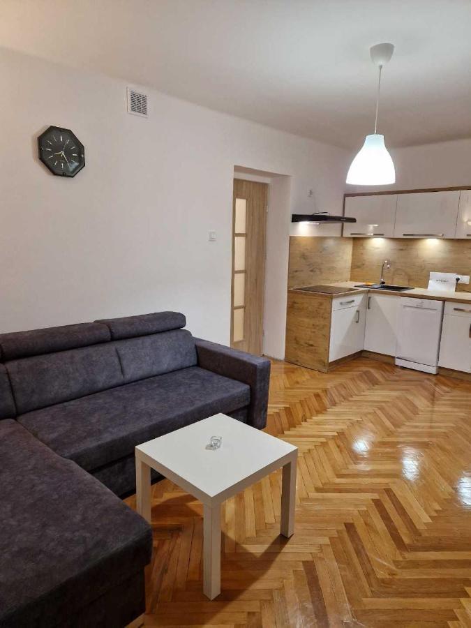 Apartament W Centrum برودنيك المظهر الخارجي الصورة